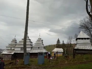 Дзвіниця Миколаївської церкви — Церква Св Миколи у селі Верхній Студений. Пасха, Верхній Студений