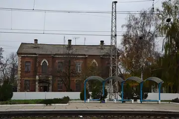 Роздори — Дім для працівників станції восени, Роздори