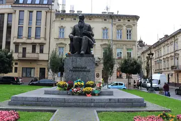 Пам'ятник Михайлові Грушевському (Львів) — загальний вигляд, Львів