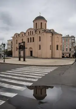 Церква Богородиці Пирогощої — загальний вигляд, Київ